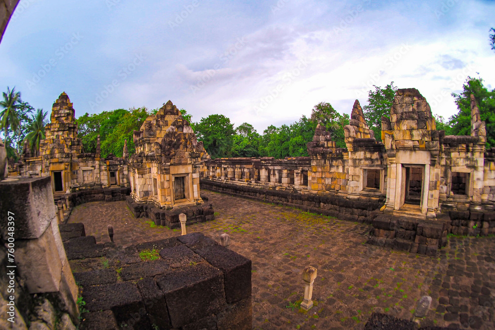 Landscape Historical Park. The ancient temple that presents humans is located in Thailand's Historic City. World Heritage.