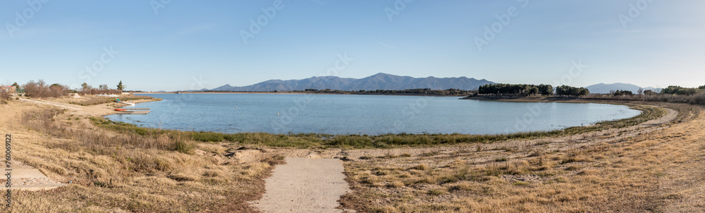 Panorama de l'anse nautique de Villeneuve de la Raho . (66180) France Panorama de l'anse nautique de Villeneuve de la Raho . (66180) France