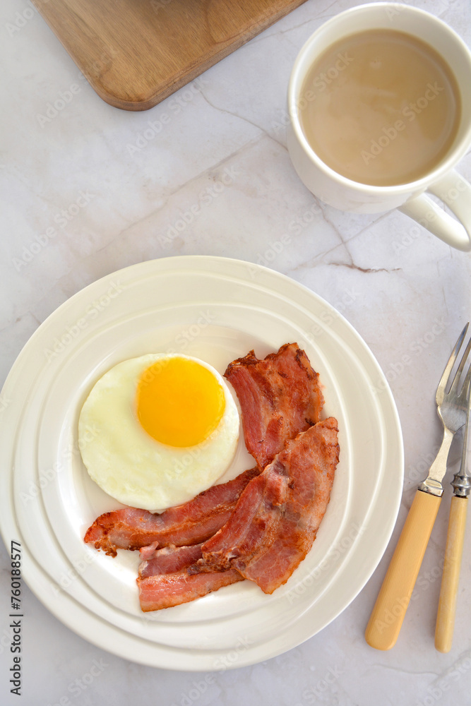 Bacon and egg breakfast Bacon and egg breakfast