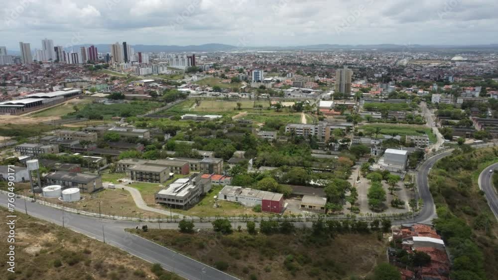 Vista aérea de drone da UFCG e do Açude de Bodocongó, na cidade de Campina Grande, Paraiba Vista aérea de drone da UFCG e do Açude de Bodocongó, na cidade de Campina Grande, Paraiba