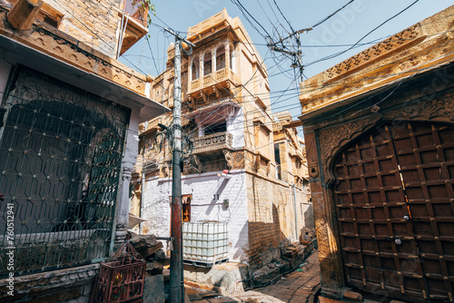 Fototapeta Naklejka Na Ścianę i Meble -  street view of jaisalmer golden city, india	