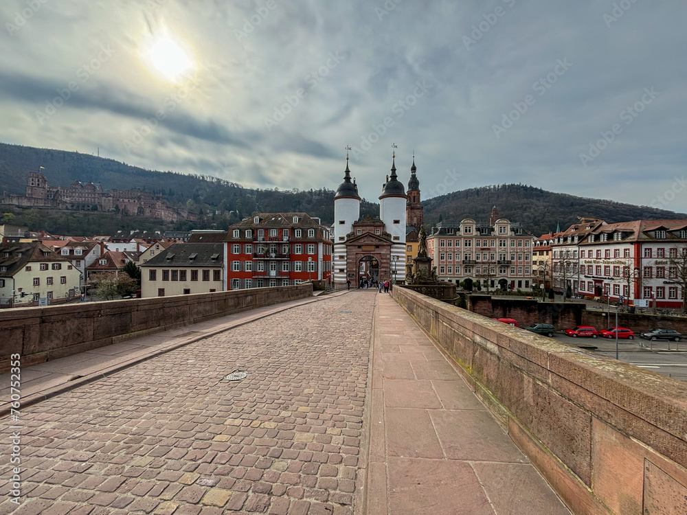 Obraz premium View of bridge in Heidelberg town, Germany. 