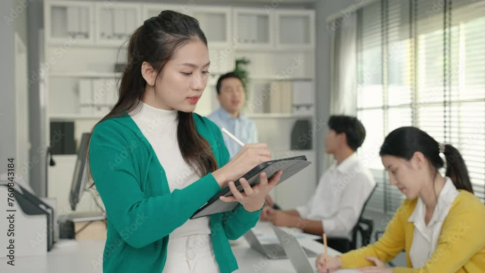 Portrait of casual smart asian female business woman hand using tablet business management schedule smiling confident cheerful facial expression
Portrait of casual smart asian female business woman hand using tablet business management schedule smiling confident cheerful facial expression