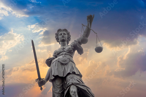 statue of lady justice photo