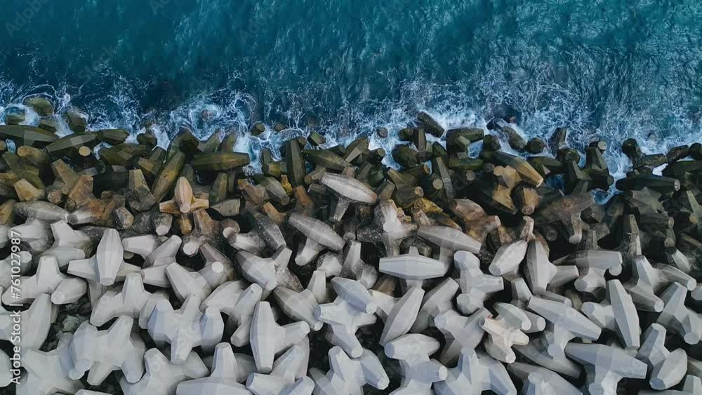 Rompe olas en la costa de México