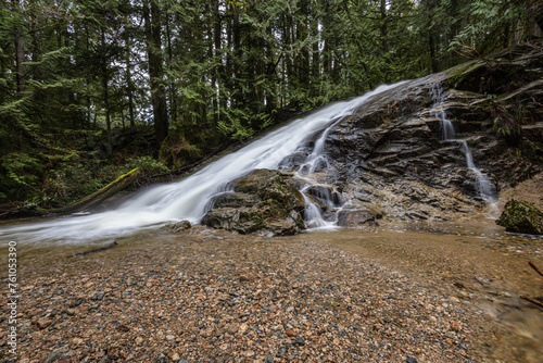 Fototapeta Naklejka Na Ścianę i Meble -  Waterfall in the forest