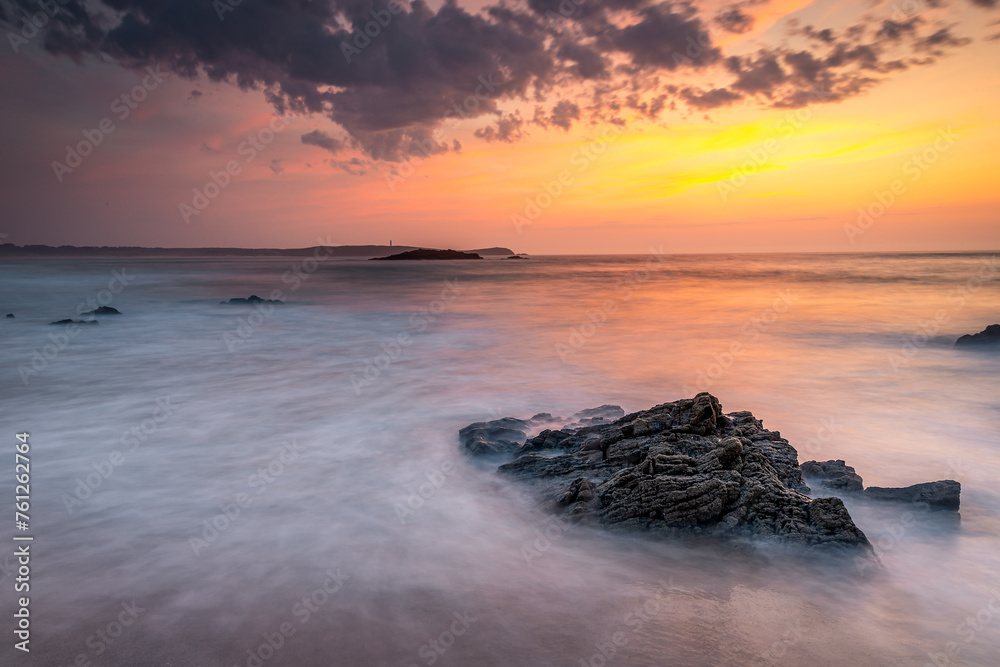Obraz premium Stunning Sunset at Valdoviño Beach, Galicia, Province of A Coruña, Spain