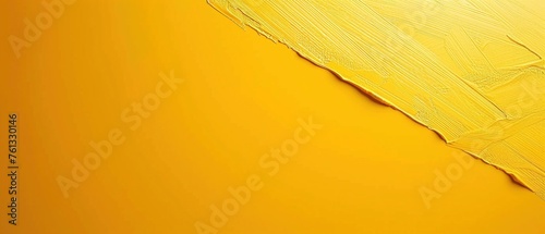 Abstrakter gelber Hintergrund mit verstrichener Farbe 