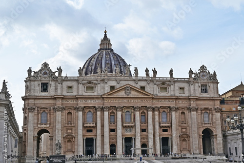 Roma, città del Vaticano, la Basilica di San Pietro ed il colonnato del Bernini	 photo