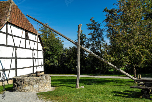 Historischer Ziehbrunnen in Wackershofen photo