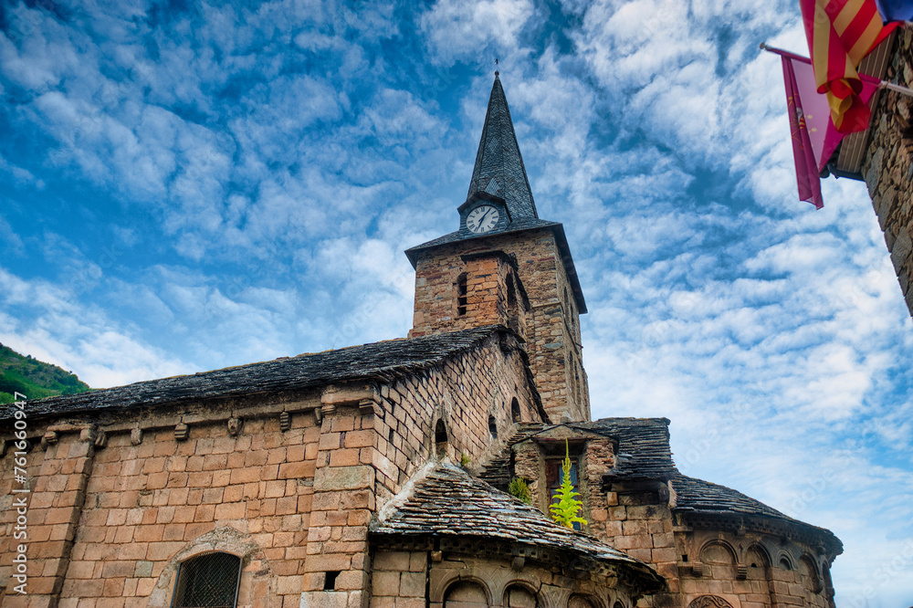 Fototapeta premium Bosost is a Spanish municipality located in the western part of the Aran Valley region, in the province of Lérida, autonomous community of Catalonia. It borders with Lés, Las Bordas, Vilamós 