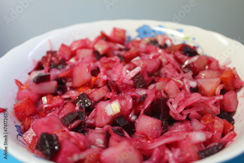 lean vegetable salad vinaigrette with vegetable oil