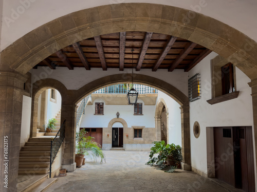 entrance to the house Palma de Mallorca © Artur