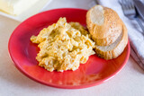 scrambled eggs with bread