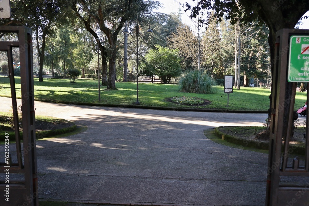 Benevento - Scorcio della Villa Comunale dall'ingresso sul Viale Atlantici
