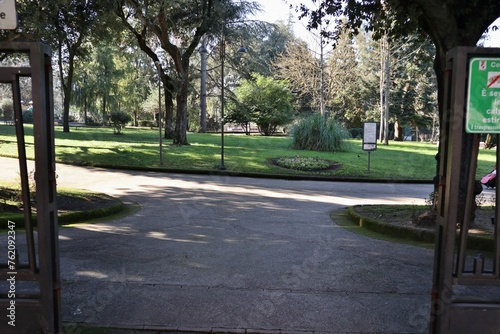 Obraz na płótnie Benevento - Scorcio della Villa Comunale dall'ingresso sul Viale Atlantici w salonie