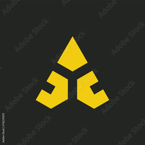 simple sophisticated house spear logo