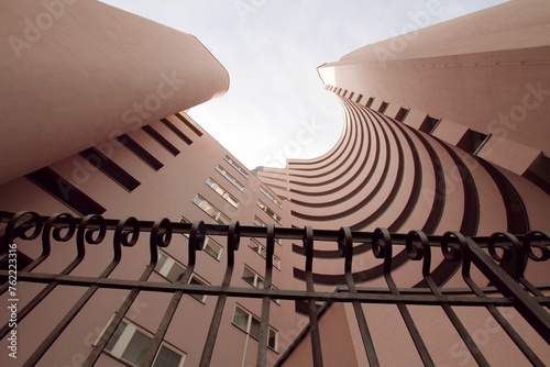 Rosa Haus IV