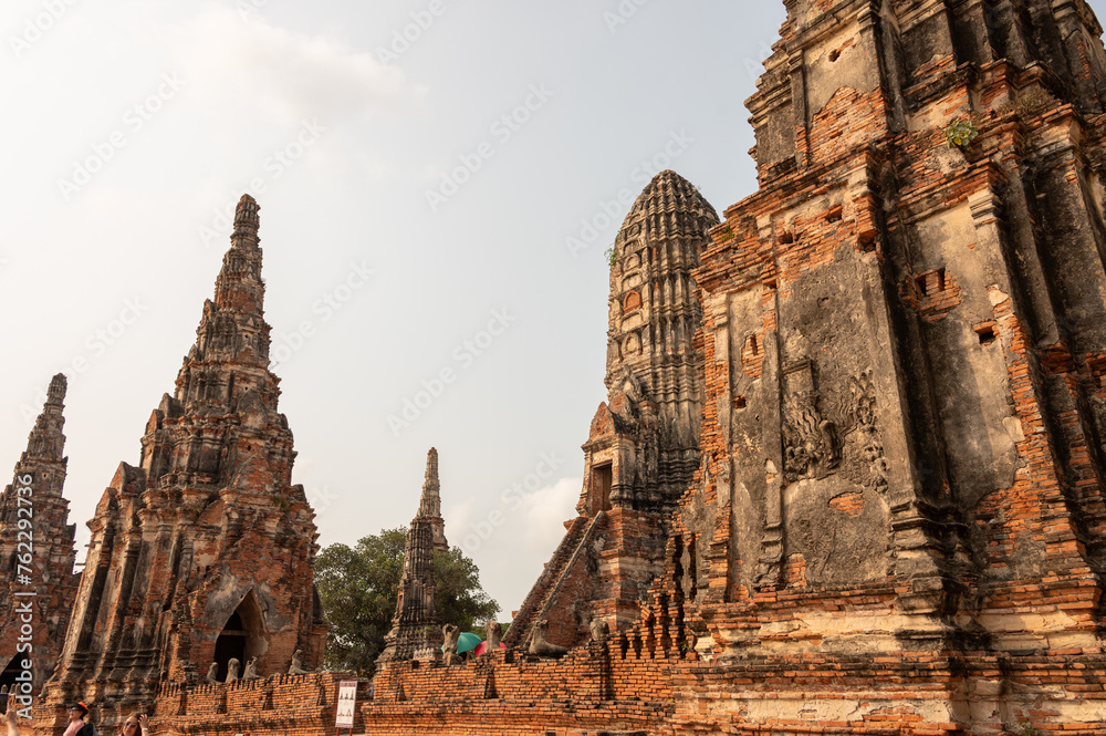 Naklejka premium Budda Statue und Tempelanlage in Ayutthaya