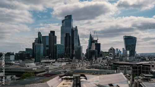 Timelapse of London City Eastern Cluster modern skyscrapers - Clouds passing (ID: 762406562)