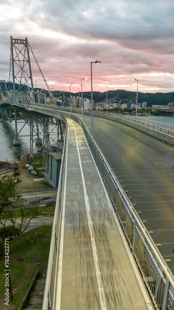 Obraz premium City of Florianopolis, Hercilio Luz Bridge.