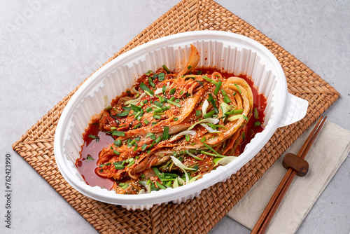 Korean food, side dishes, fish, grilled fish, steamed, saury, mackerel, japchae, codari, jeon, stir-fried pork, yukgaejang, soybean paste stew, kimchi, kkakdugi,