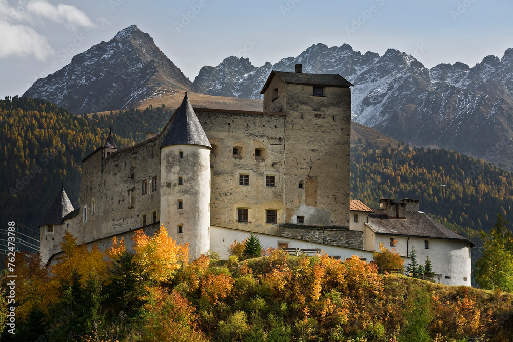 Österreich, Tirol, Burg Nauders, Berge