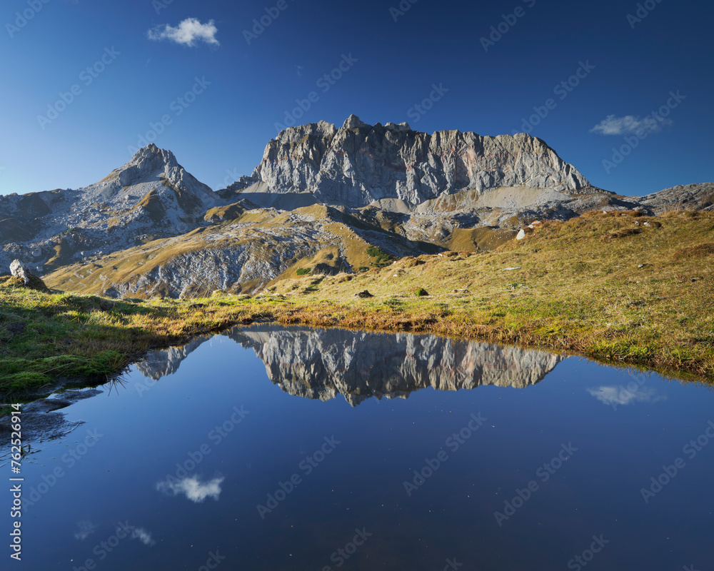 Österreich, Vorarlberg, Lechquellengebirge, Rote Wand, See