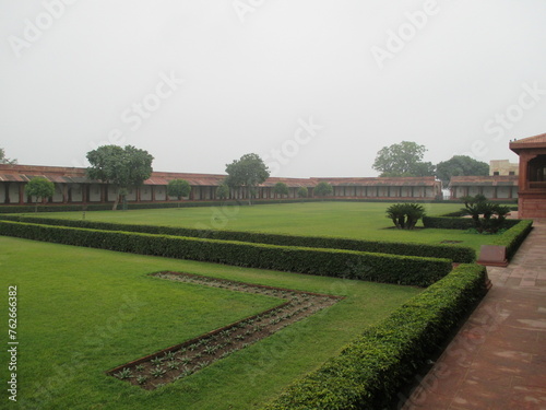 Fototapeta Naklejka Na Ścianę i Meble -  Garden in Agra Fort, India