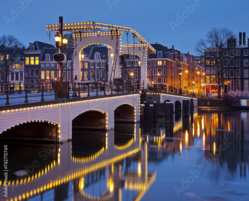 Magere Brug, Amstel, Amsterdam, Niederlande photo
