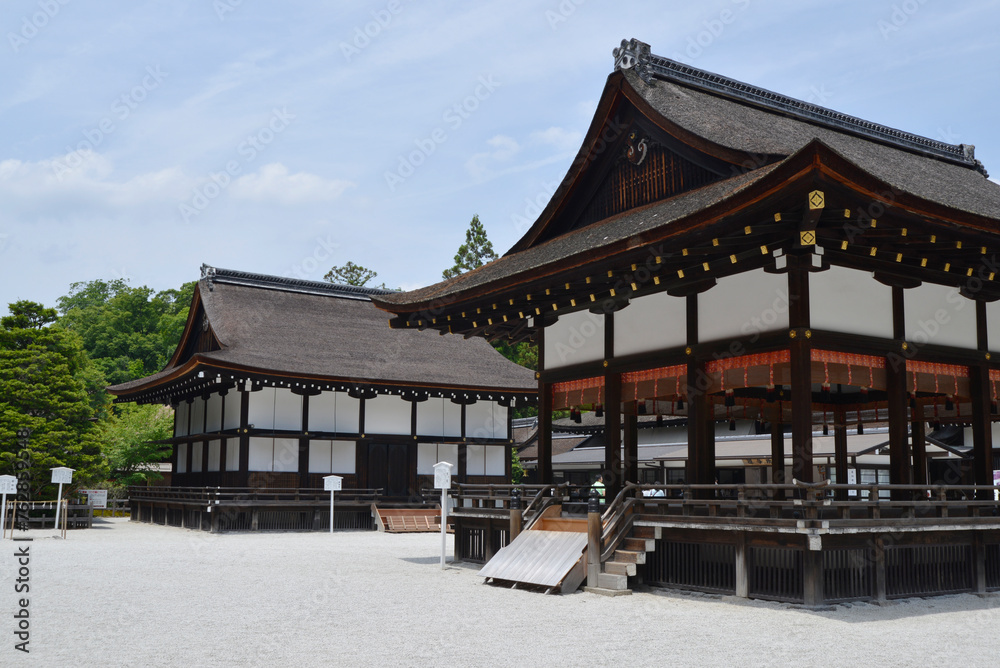 下鴨神社　舞殿と神服殿　京都市左京区