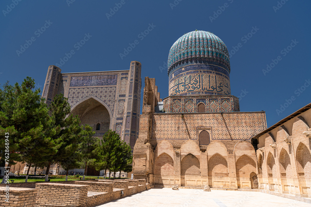 Bibi-Khanym Mosque in Samarkand, Uzbekistan. Blue sky with copy space for text