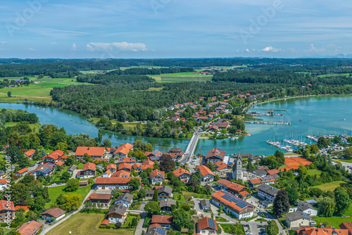 Blick auf Seebruck im Chiemgau von oben