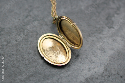 Vintage 1950s 12Ct Rolled Gold Engraved Floral Oval 2 Photo Locket Pendant, 21.2" Necklace, 18Ct Gold Plated Chain, Unique Gift Jewellery
