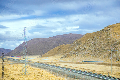 Hainan Mongolian and Tibetan Autonomous Prefecture, Qinghai Province-Western Plateau Highway Scenery photo