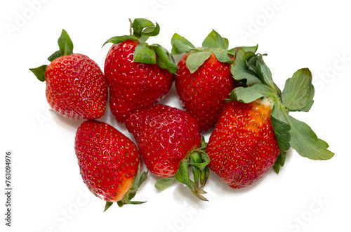 Fototapeta Naklejka Na Ścianę i Meble -  ripe red strawberries on a white background