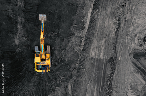 Fotografie Coal mining in an open pit