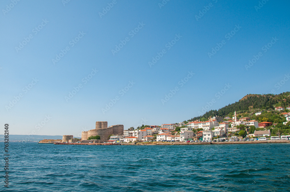 View of Çanakkale Kilitbahir Castle and the city.