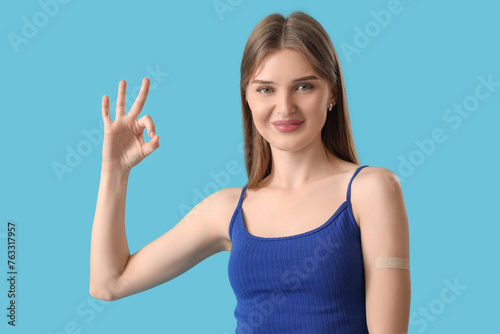 Pretty young woman with app...