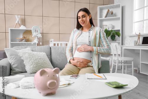 Pregnant woman planning bab...