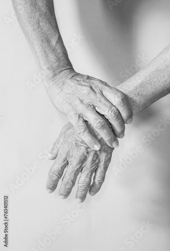 Body parts of elderly people who have symptoms of muscle and joint abnormalities, pain, and inflammation.