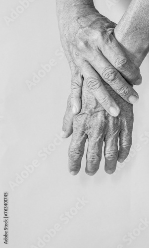 Body parts of elderly people who have symptoms of muscle and joint abnormalities, pain, and inflammation.