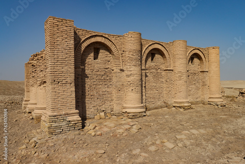 garius temple in the ancient city of uruk was rebuilt in the year 110 , thousands of years after the latest building of the akkadian civilization with blue sky .