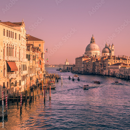 Venezia - Panorama sui Canali photo