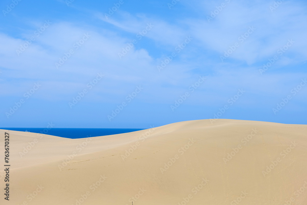 鳥取砂丘と青空