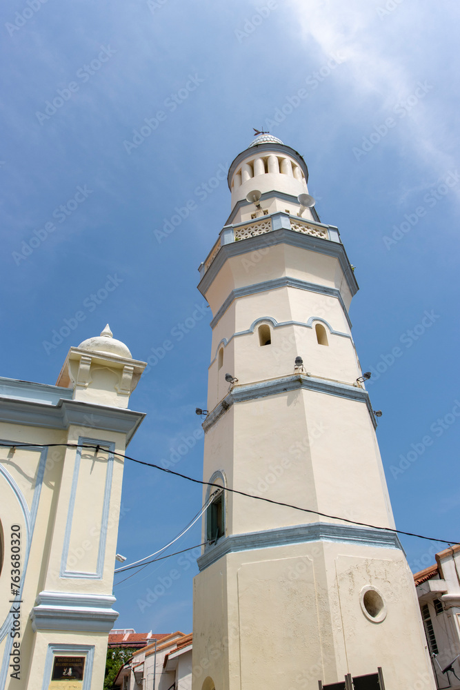 Exterior and minaret of the Acheen Street Malay mosque in George Town, Penang, Malaysia, Asia