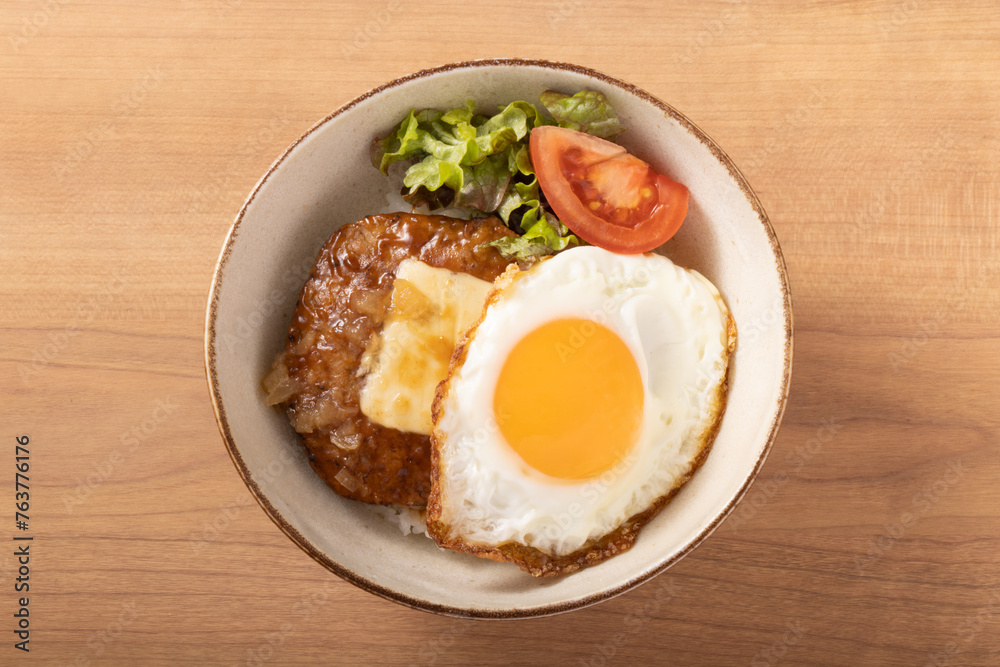 チーズハンバーグ丼(ロコモコ) チーズハンバーグ丼(ロコモコ)