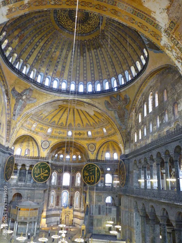 Intérieur de la Mosquée Bleue à Istanbul