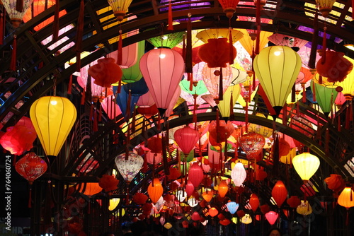 Caminata nocturna y festival de luces, 亮马桥, Liangmaqiao, Pekín, China.
