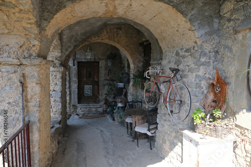 Il villaggio di Groppo nel comune di Sesta Godano in provincia di La Spezia, Liguria, Italia. photo